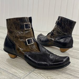 CYDWOQ Brown Leather Buckled Kitten Heel Ankle Boots - sz 37